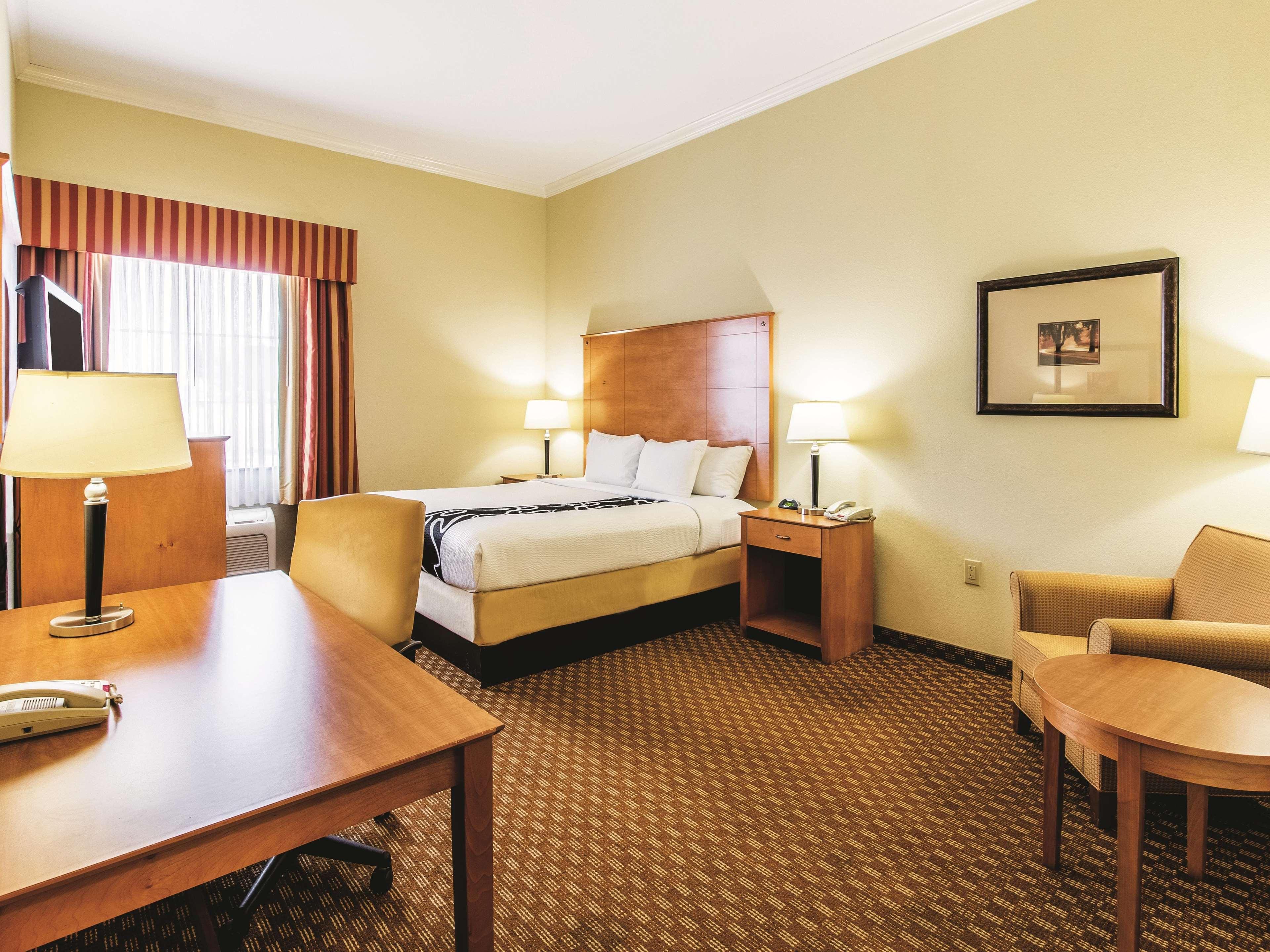 La Quinta By Wyndham Bridgeport Hotel Ngoại thất bức ảnh