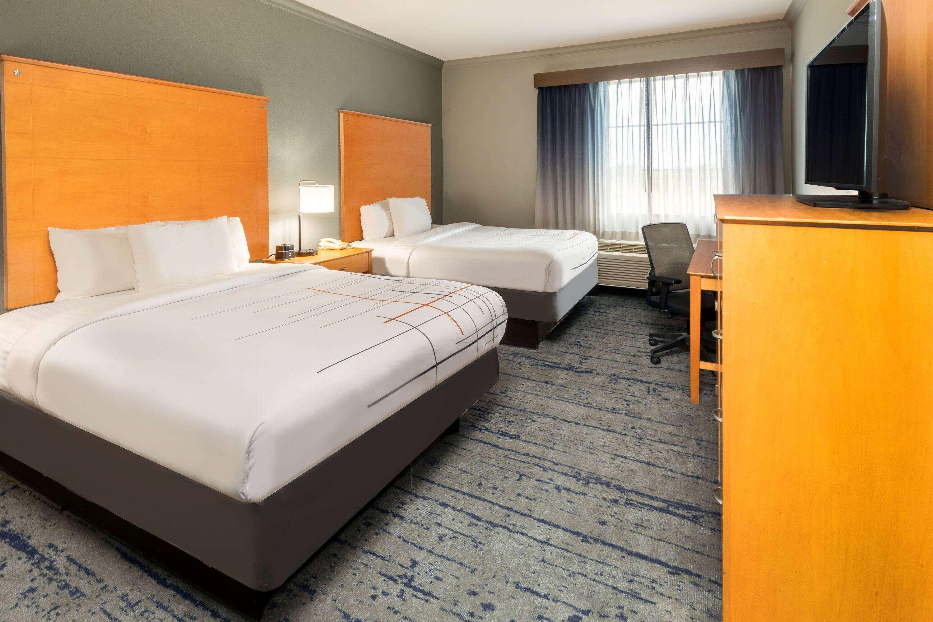 La Quinta By Wyndham Bridgeport Hotel Ngoại thất bức ảnh