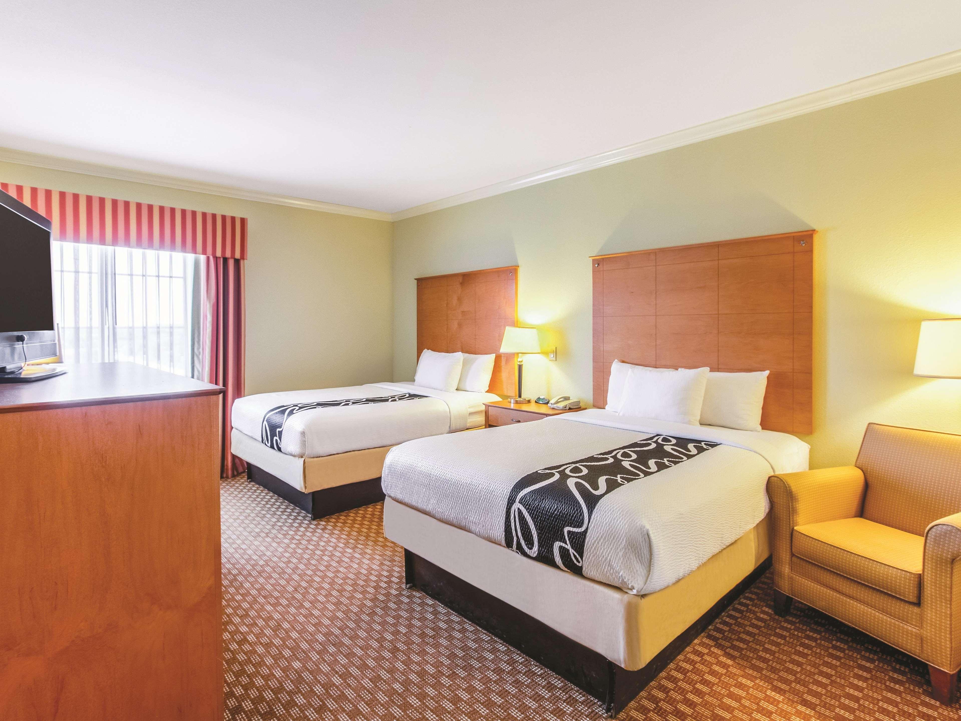 La Quinta By Wyndham Bridgeport Hotel Ngoại thất bức ảnh