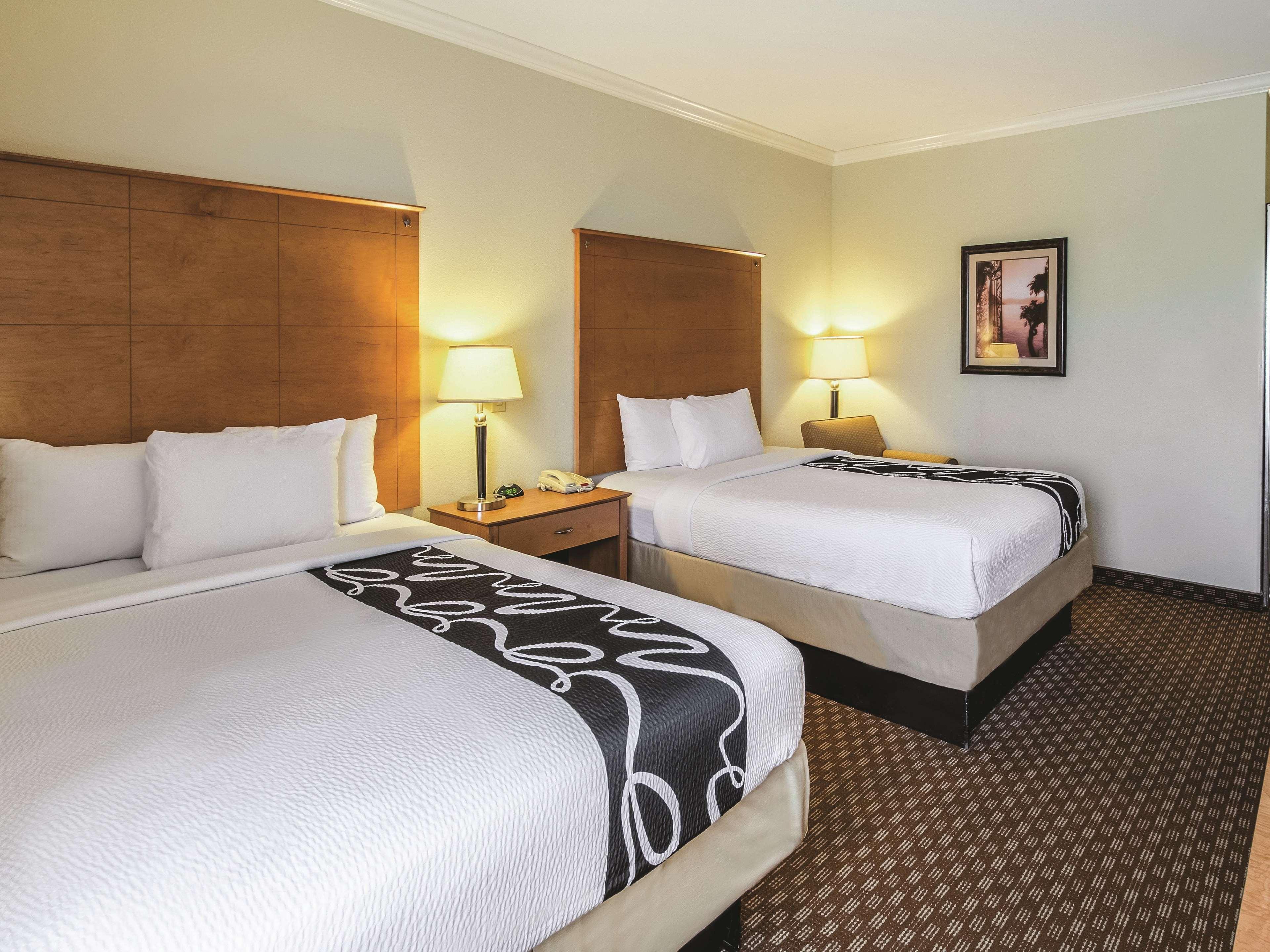 La Quinta By Wyndham Bridgeport Hotel Ngoại thất bức ảnh