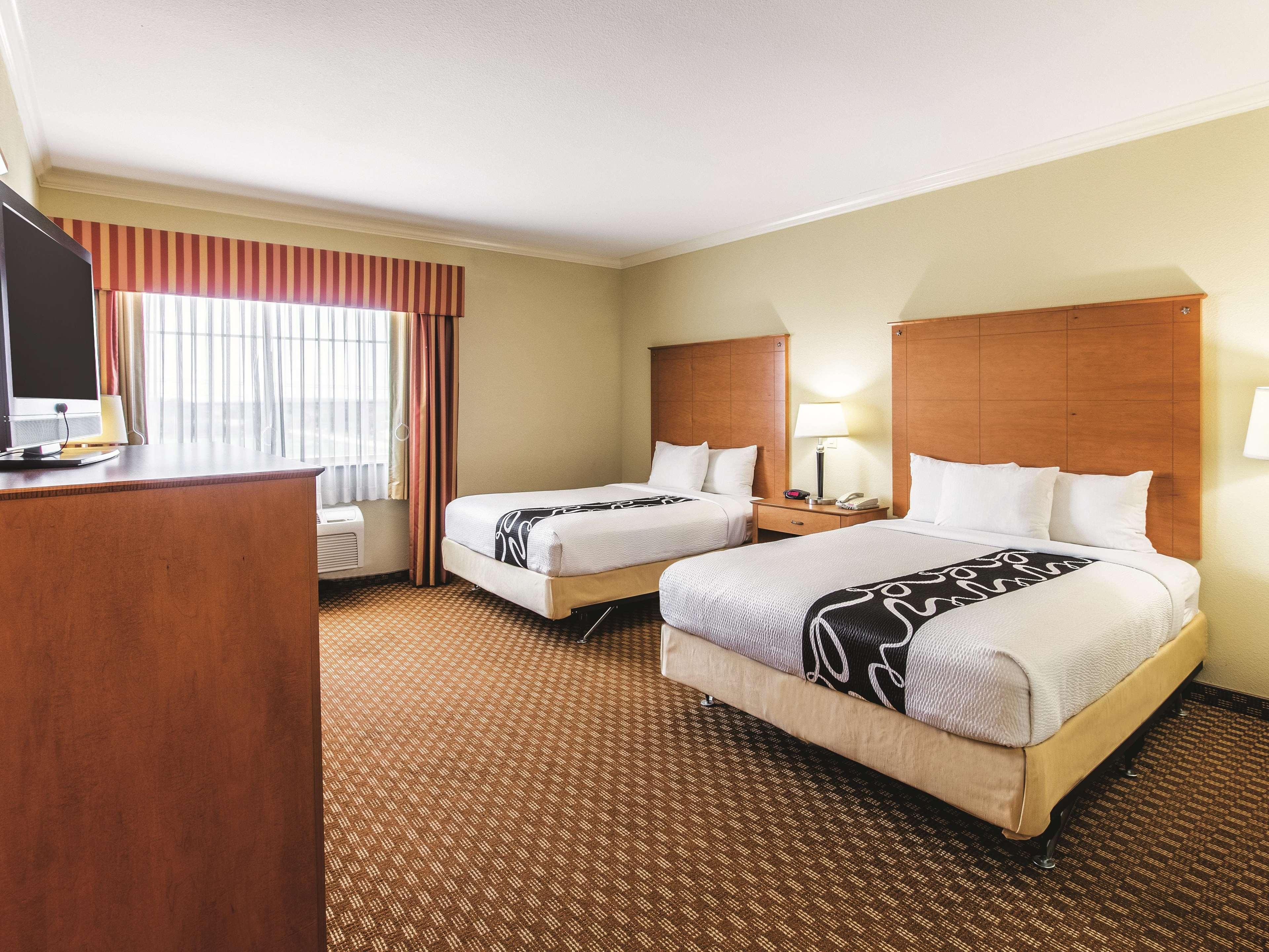 La Quinta By Wyndham Bridgeport Hotel Ngoại thất bức ảnh