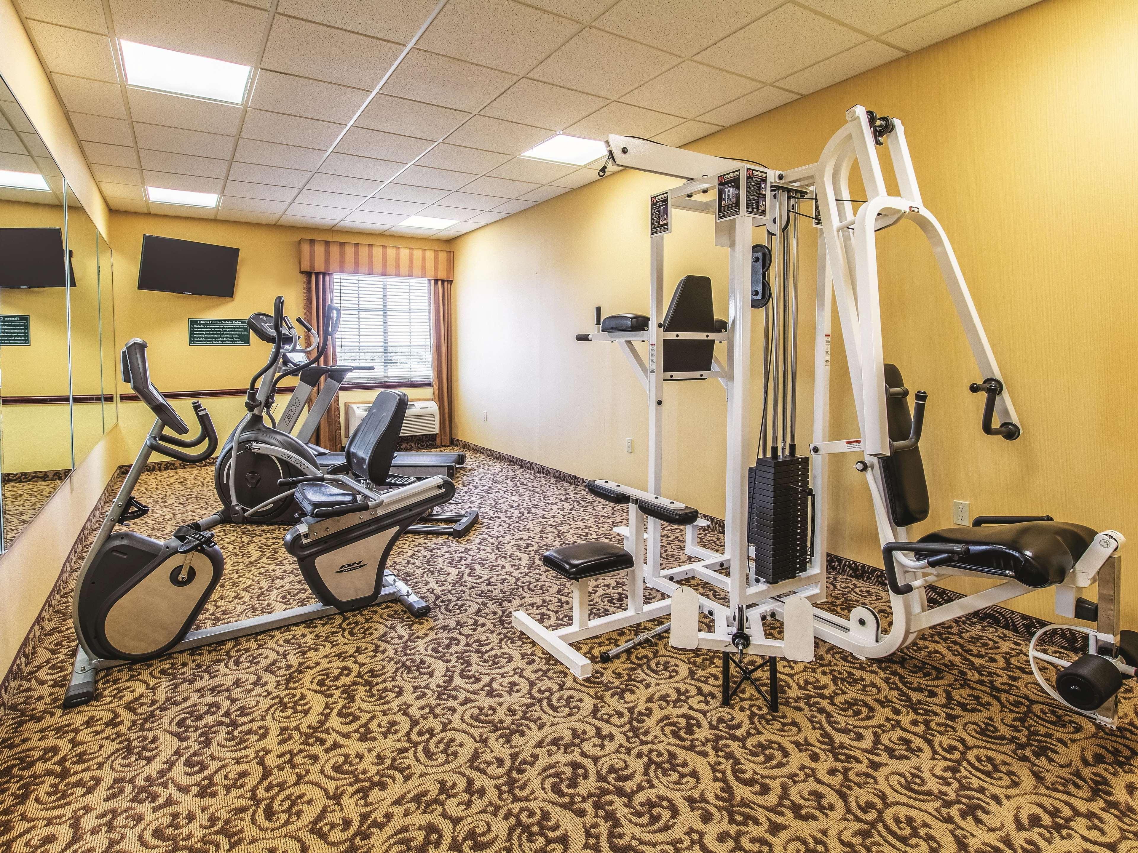 La Quinta By Wyndham Bridgeport Hotel Ngoại thất bức ảnh