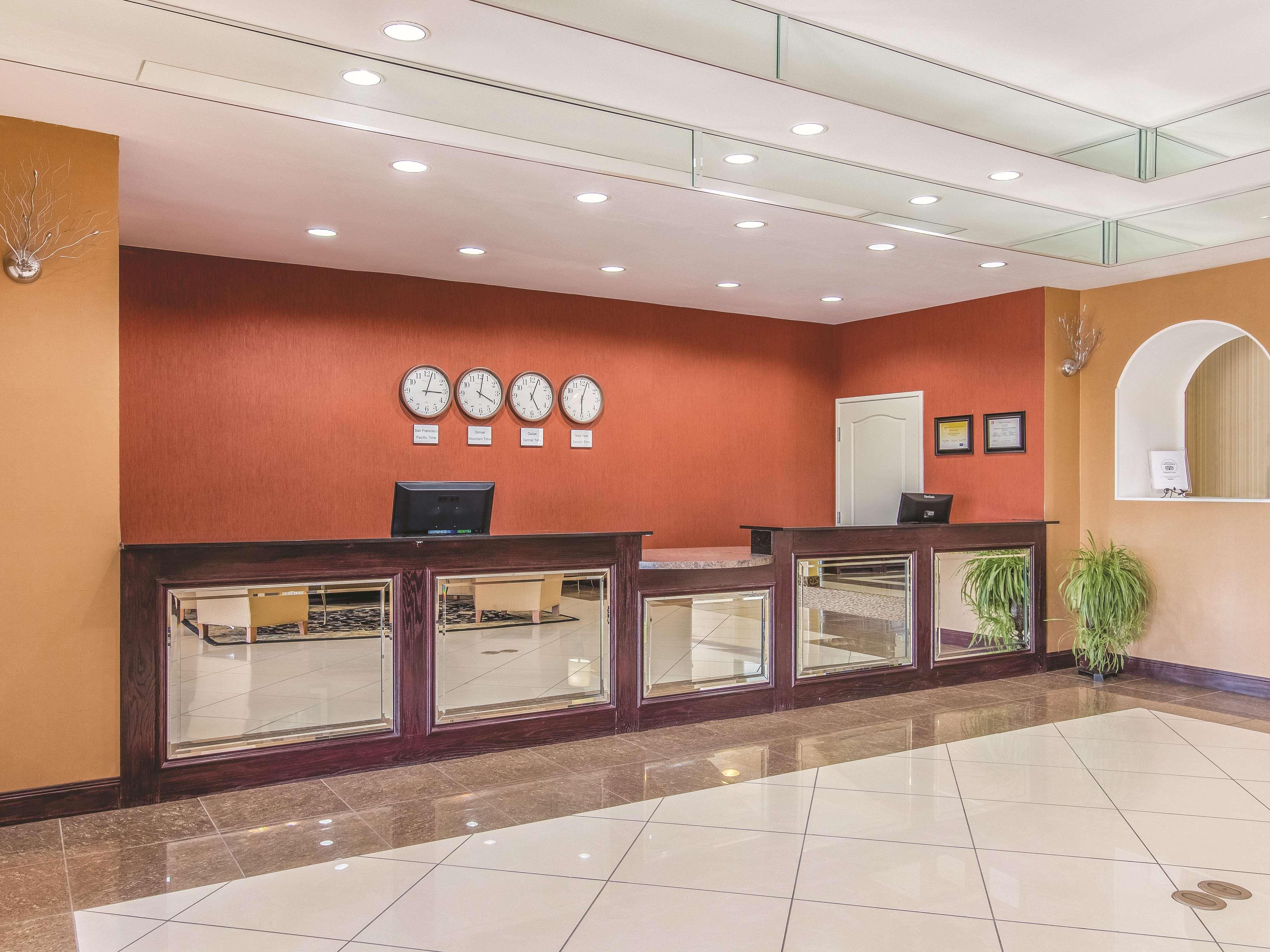 La Quinta By Wyndham Bridgeport Hotel Ngoại thất bức ảnh