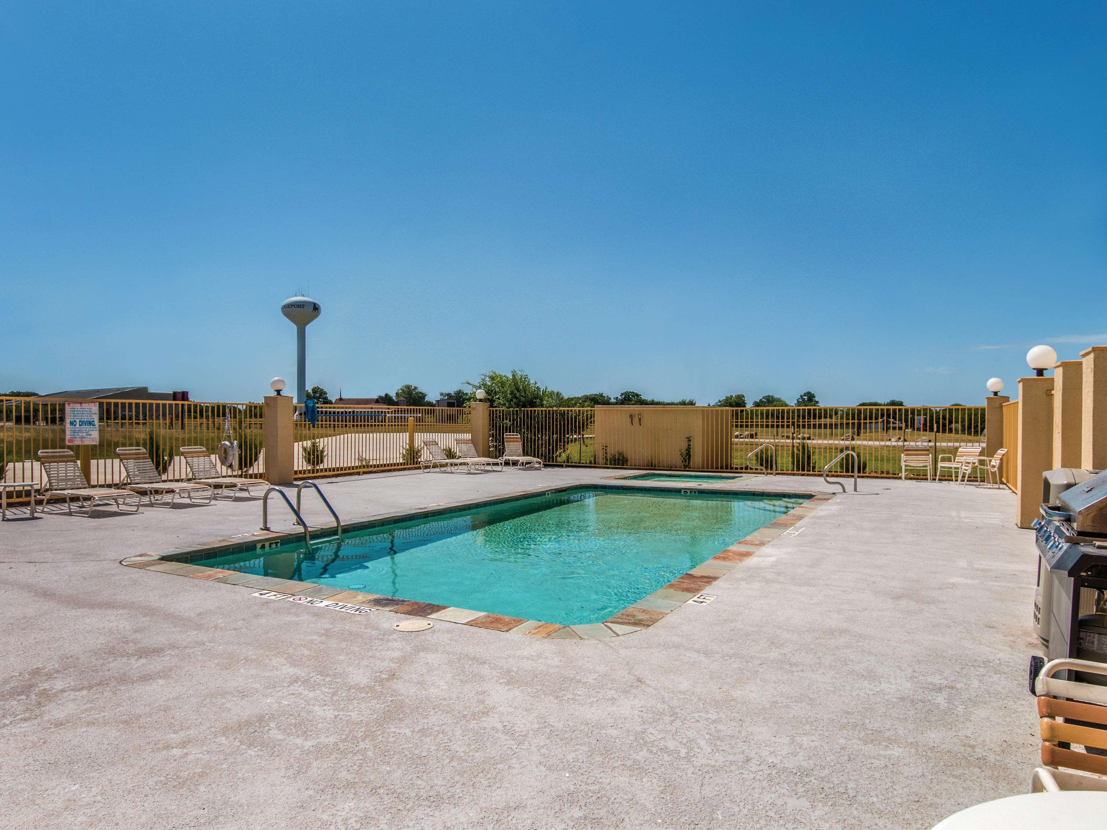 La Quinta By Wyndham Bridgeport Hotel Ngoại thất bức ảnh