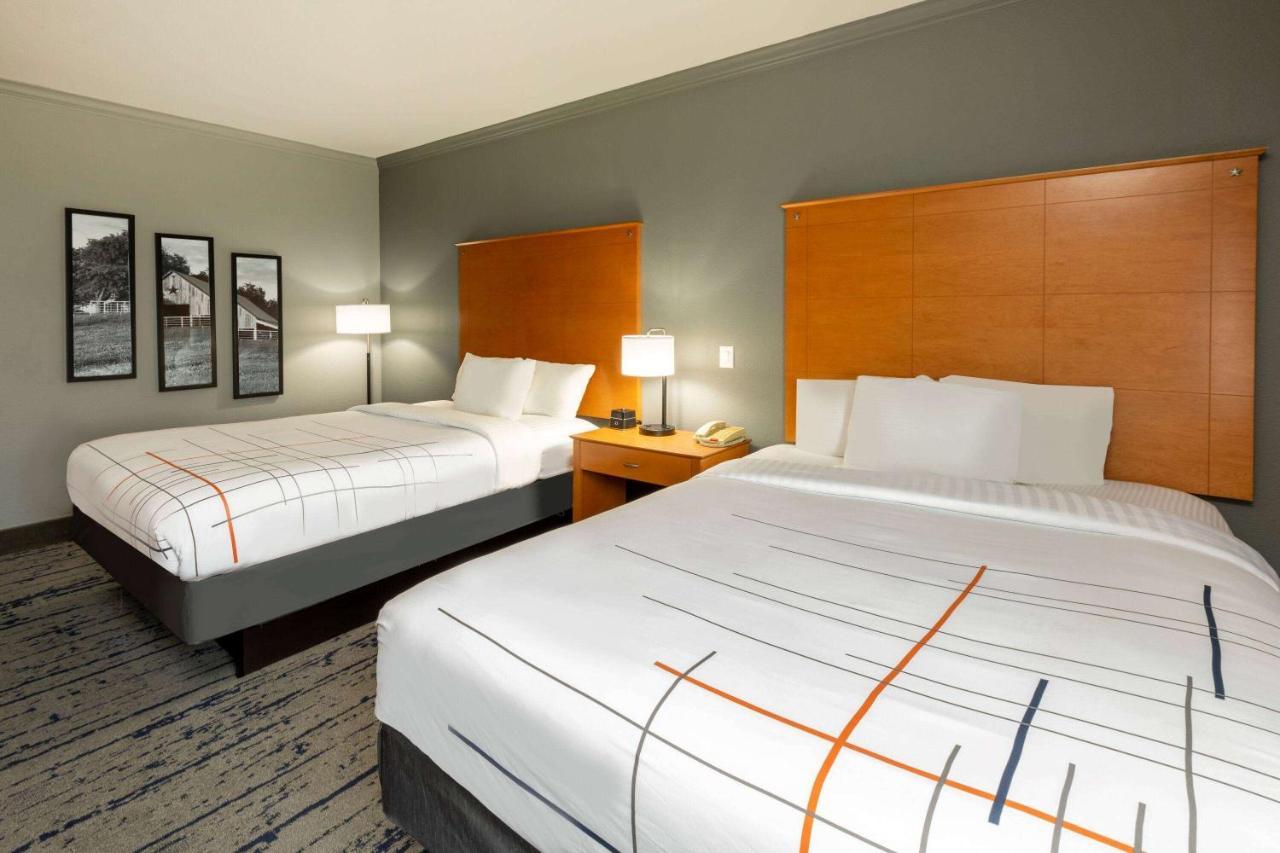 La Quinta By Wyndham Bridgeport Hotel Ngoại thất bức ảnh
