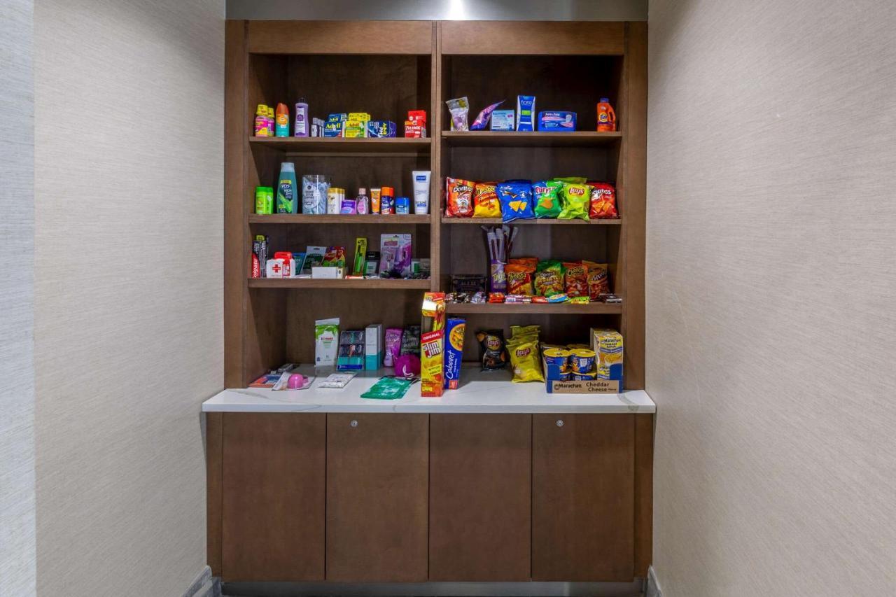 La Quinta By Wyndham Bridgeport Hotel Ngoại thất bức ảnh