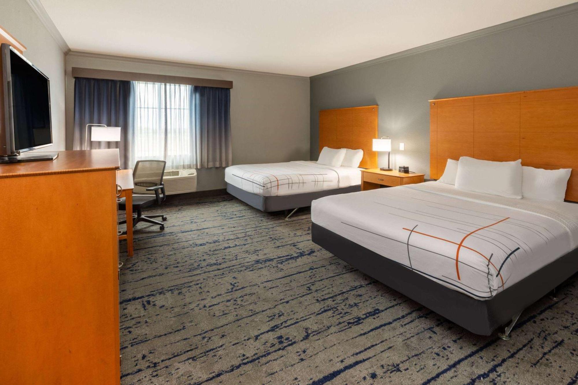 La Quinta By Wyndham Bridgeport Hotel Ngoại thất bức ảnh