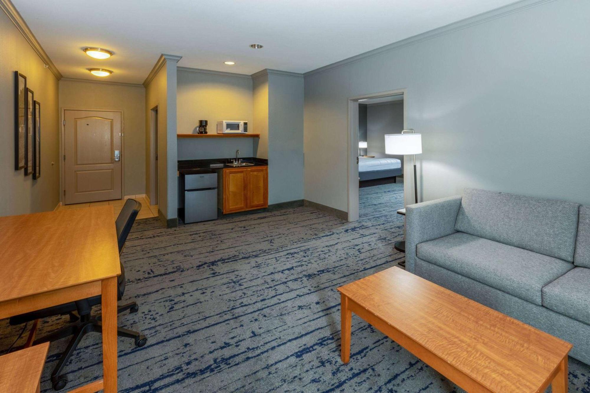 La Quinta By Wyndham Bridgeport Hotel Ngoại thất bức ảnh