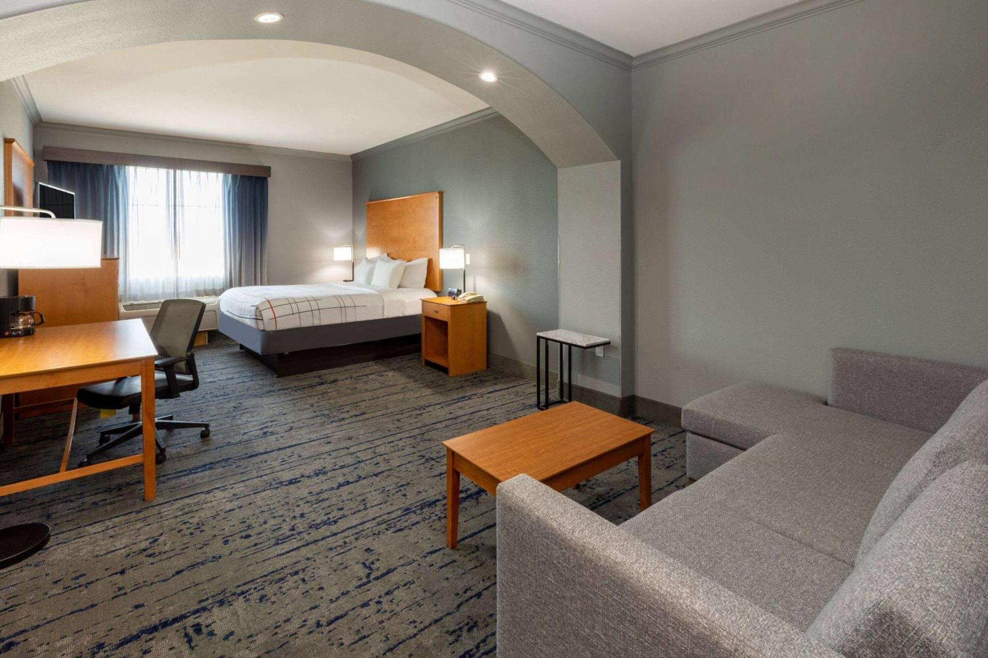 La Quinta By Wyndham Bridgeport Hotel Ngoại thất bức ảnh